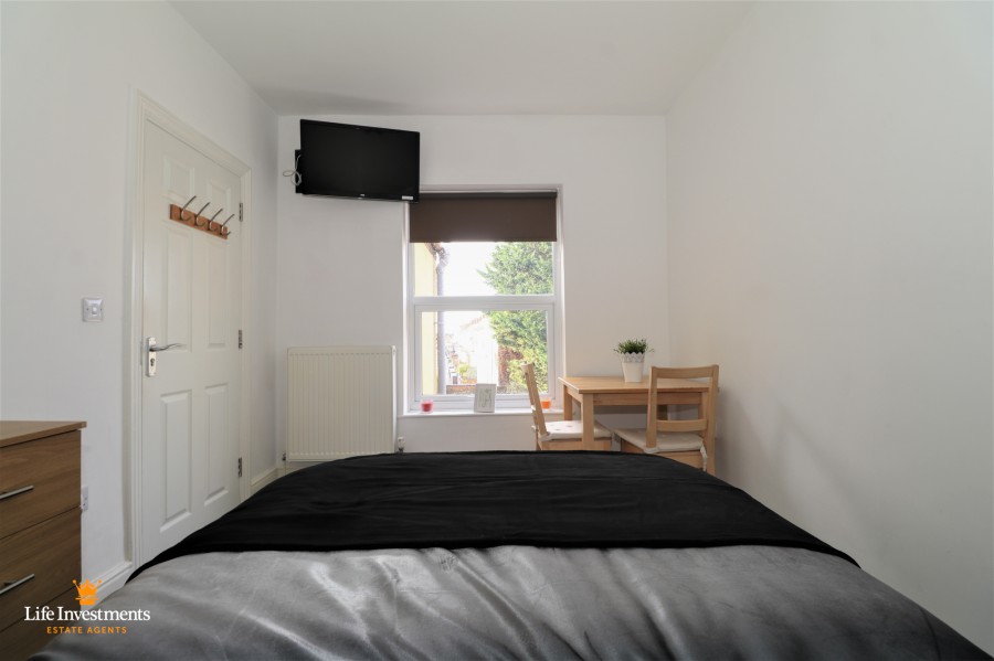 Images for Oxford Street, Rugby EAID: BID:lifeinvestments