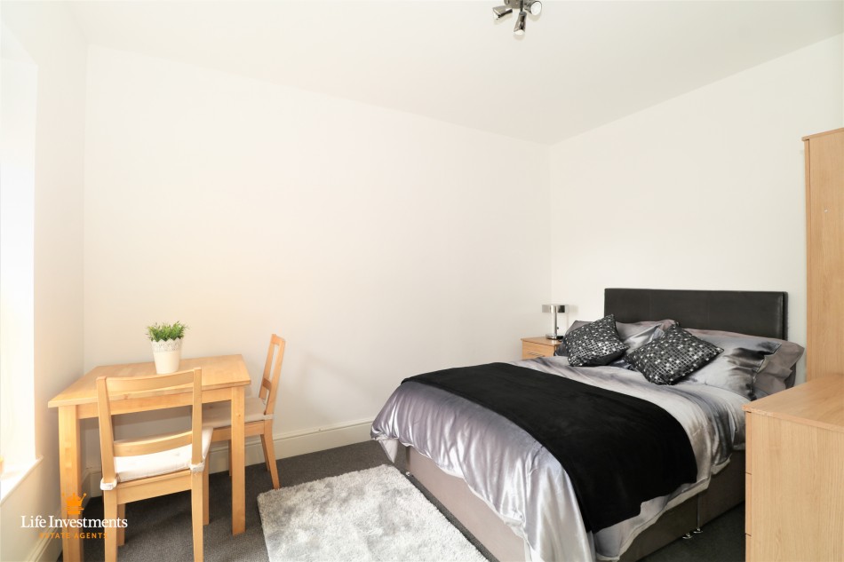 Images for Oxford Street, Rugby EAID: BID:lifeinvestments