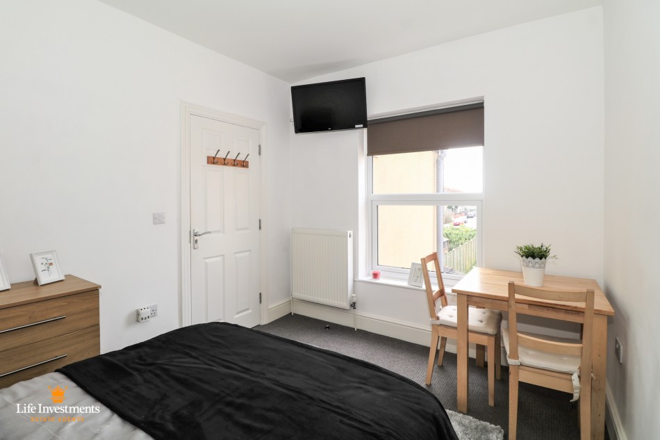 Images for Oxford Street, Rugby EAID: BID:lifeinvestments