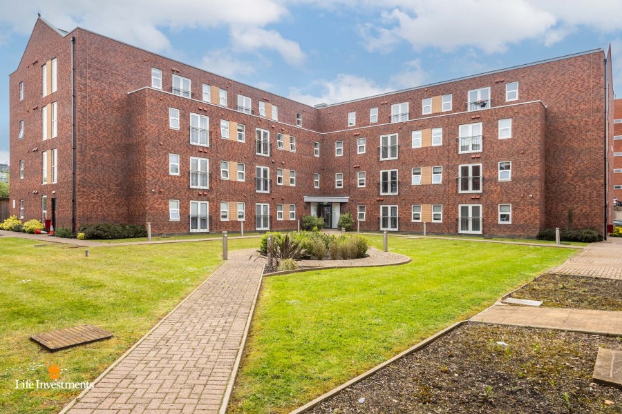 Images for Crescent House, Woodside Park, Rugby EAID: BID:lifeinvestments