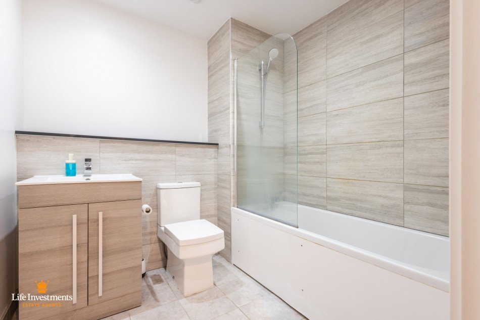 Images for Crescent House, Woodside Park, Rugby EAID: BID:lifeinvestments