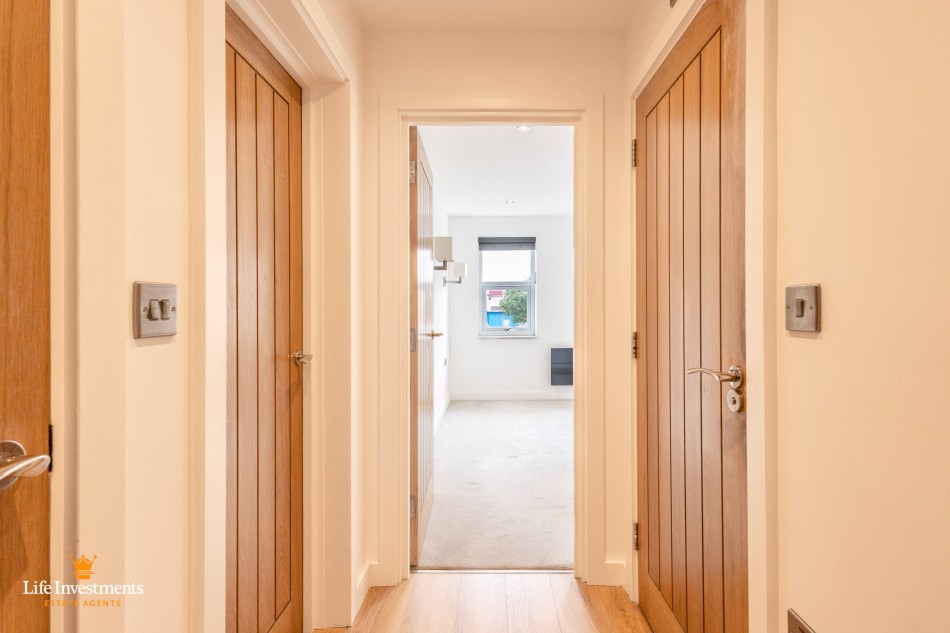 Images for Crescent House, Woodside Park, Rugby EAID: BID:lifeinvestments