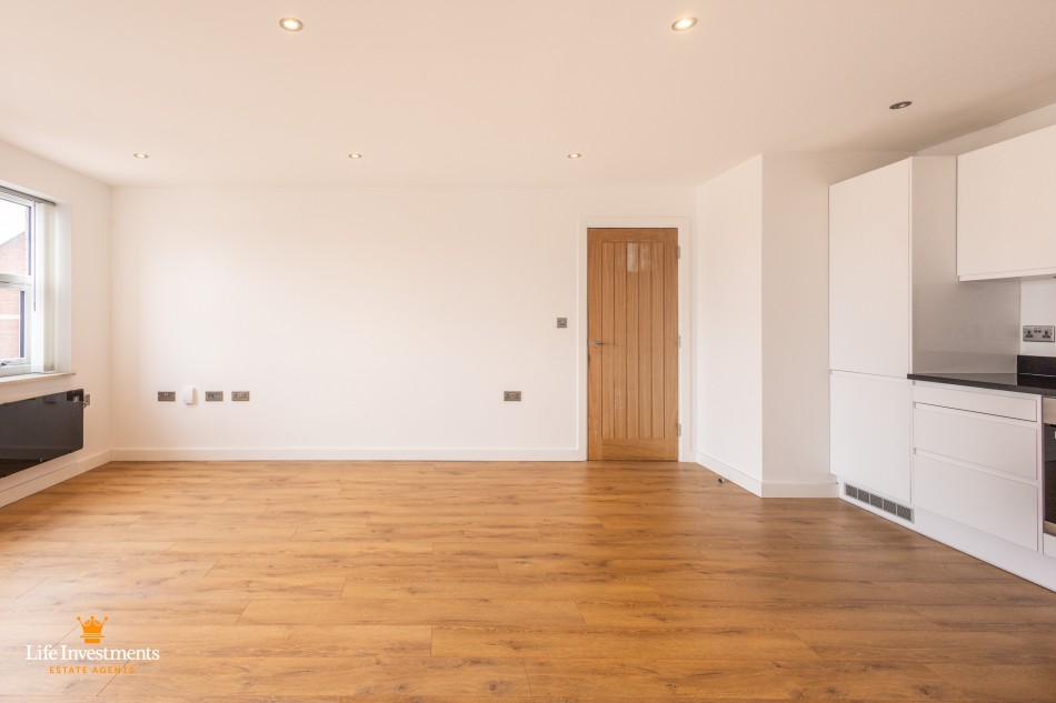 Images for Crescent House, Woodside Park, Rugby EAID: BID:lifeinvestments