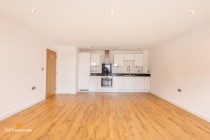 Images for Crescent House, Woodside Park, Rugby