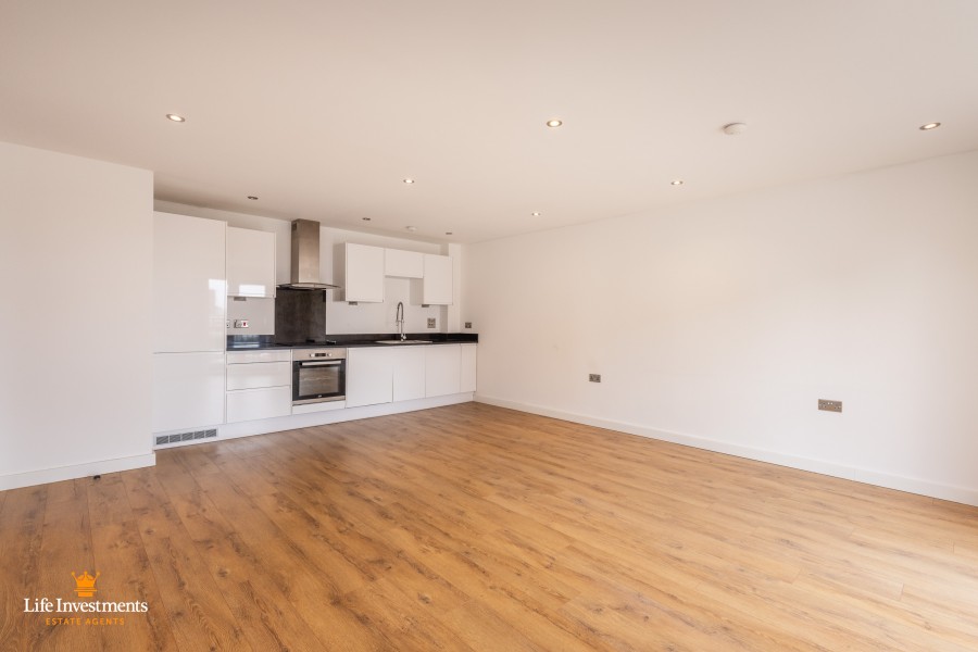 Images for Crescent House, Woodside Park, Rugby EAID: BID:lifeinvestments