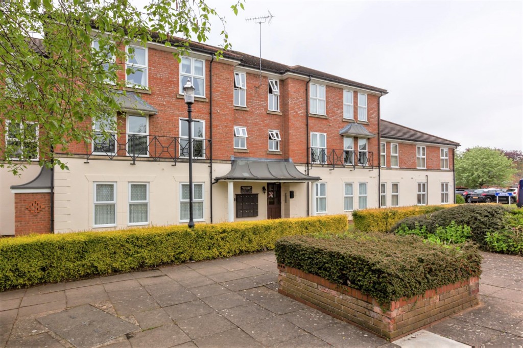 Morton Gardens, Rugby Life Investments Estate Agency