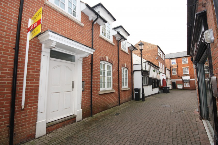 Windsor Court Apartments, 19 Little Church Street, Rugby Life