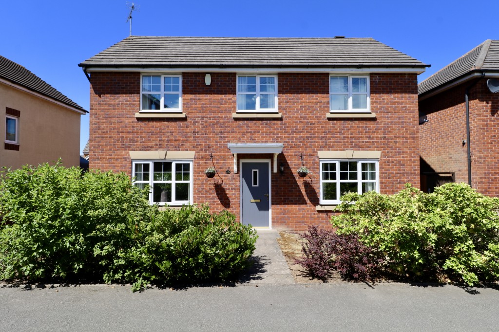 Kings Park Drive, Binley, Coventry Life Investments Estate Agency