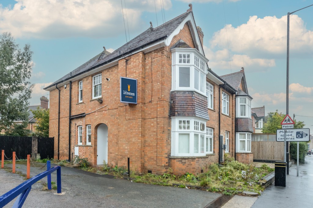 Lawford Road, Rugby Life Investments Estate Agency