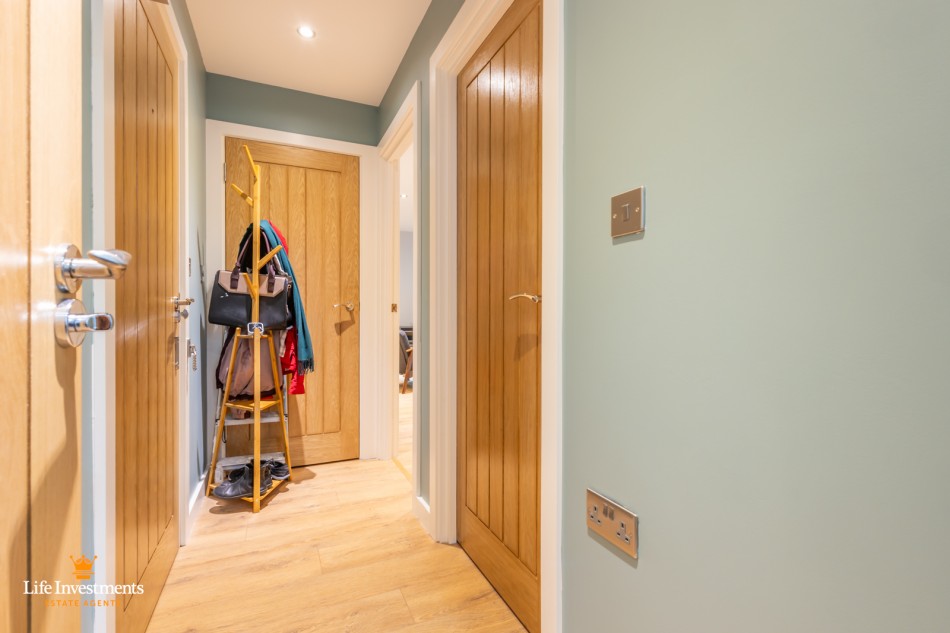 Images for Crescent House, Woodside Park, Rugby EAID: BID:lifeinvestments