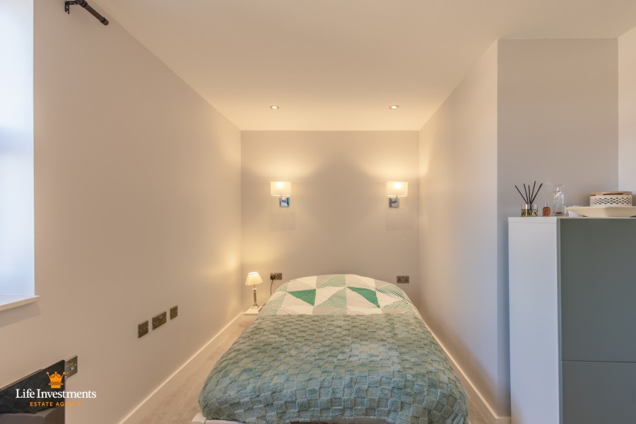 Images for Crescent House, Woodside Park, Rugby EAID: BID:lifeinvestments