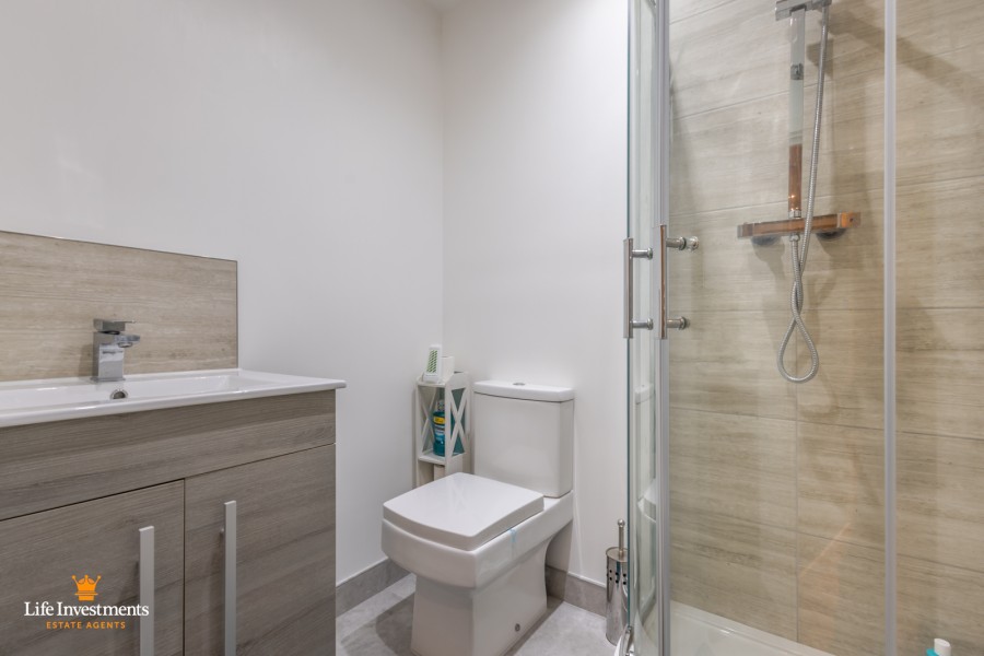 Images for Crescent House, Woodside Park, Rugby EAID: BID:lifeinvestments