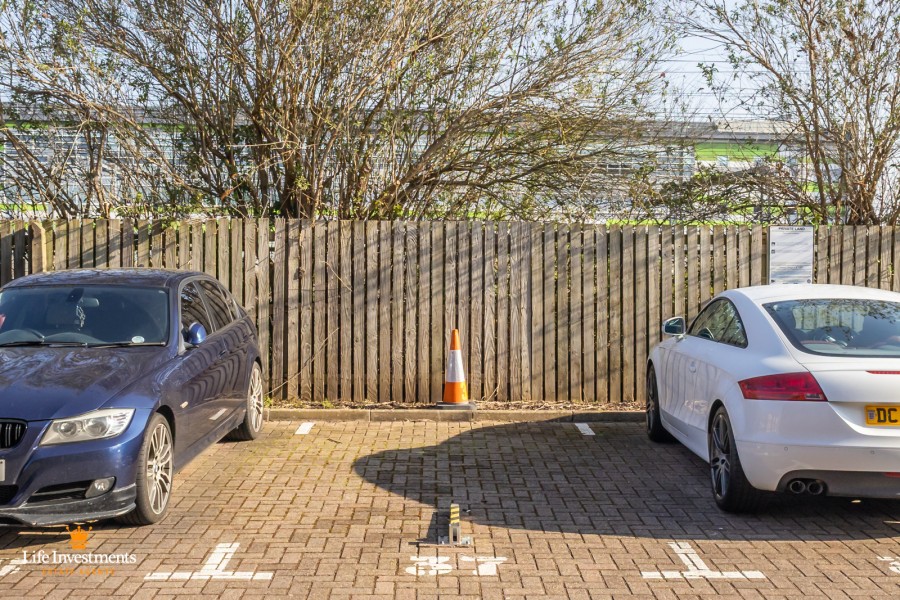 Images for Crescent House, Woodside Park, Rugby EAID: BID:lifeinvestments