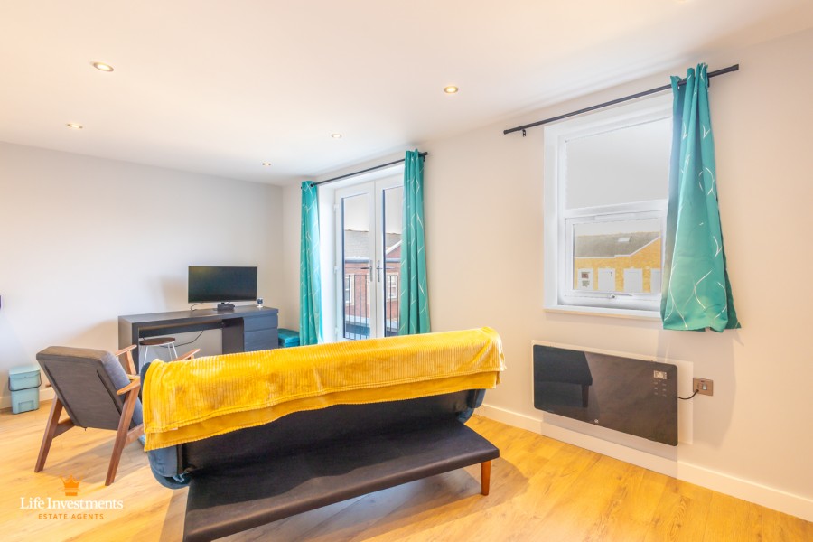 Images for Crescent House, Woodside Park, Rugby EAID: BID:lifeinvestments