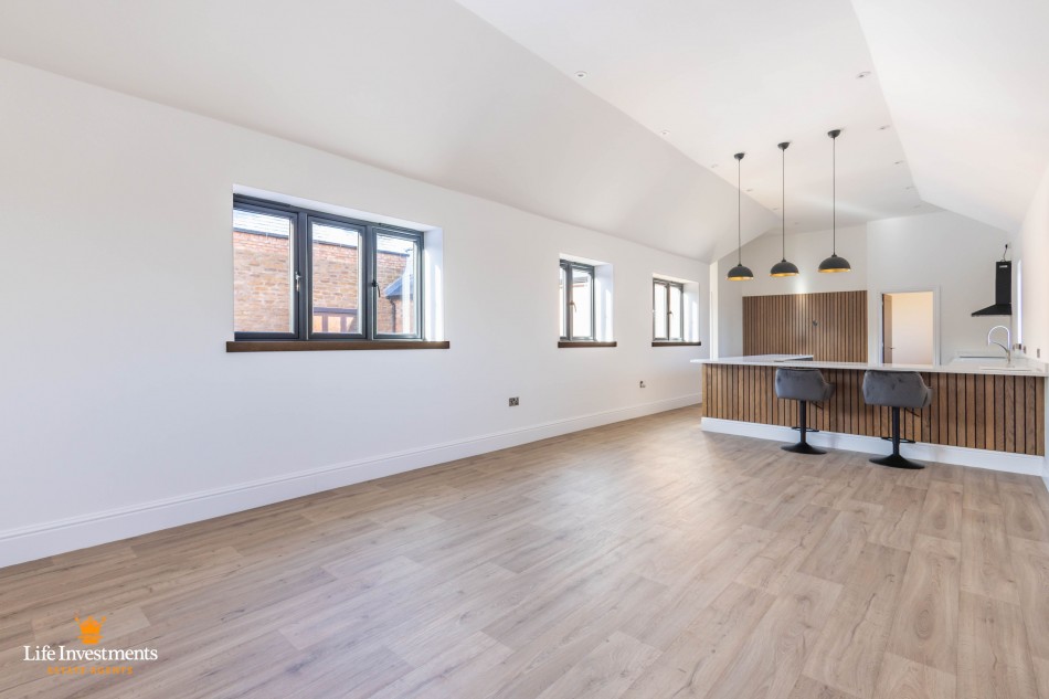 Images for Watford, Northampton EAID: BID:lifeinvestments