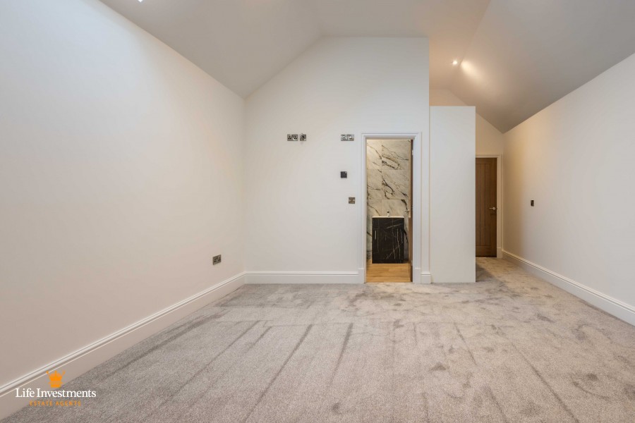 Images for Watford, Northampton EAID: BID:lifeinvestments