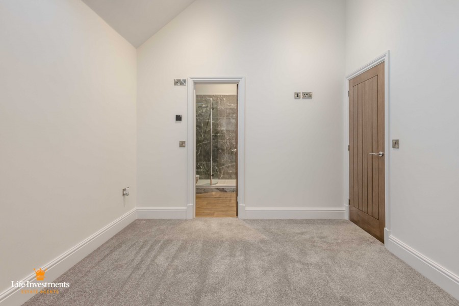 Images for Watford, Northampton EAID: BID:lifeinvestments