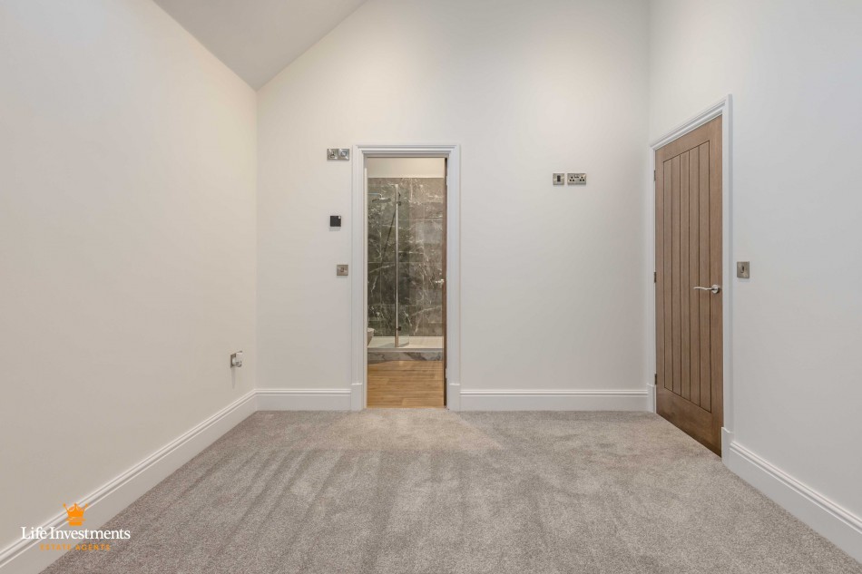 Images for Watford, Northampton EAID: BID:lifeinvestments