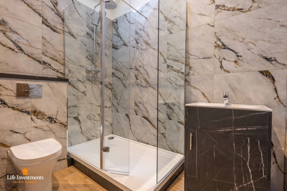 Images for Watford, Northampton EAID: BID:lifeinvestments